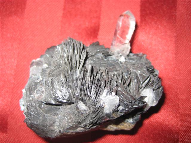 Hematite with Quartz 155